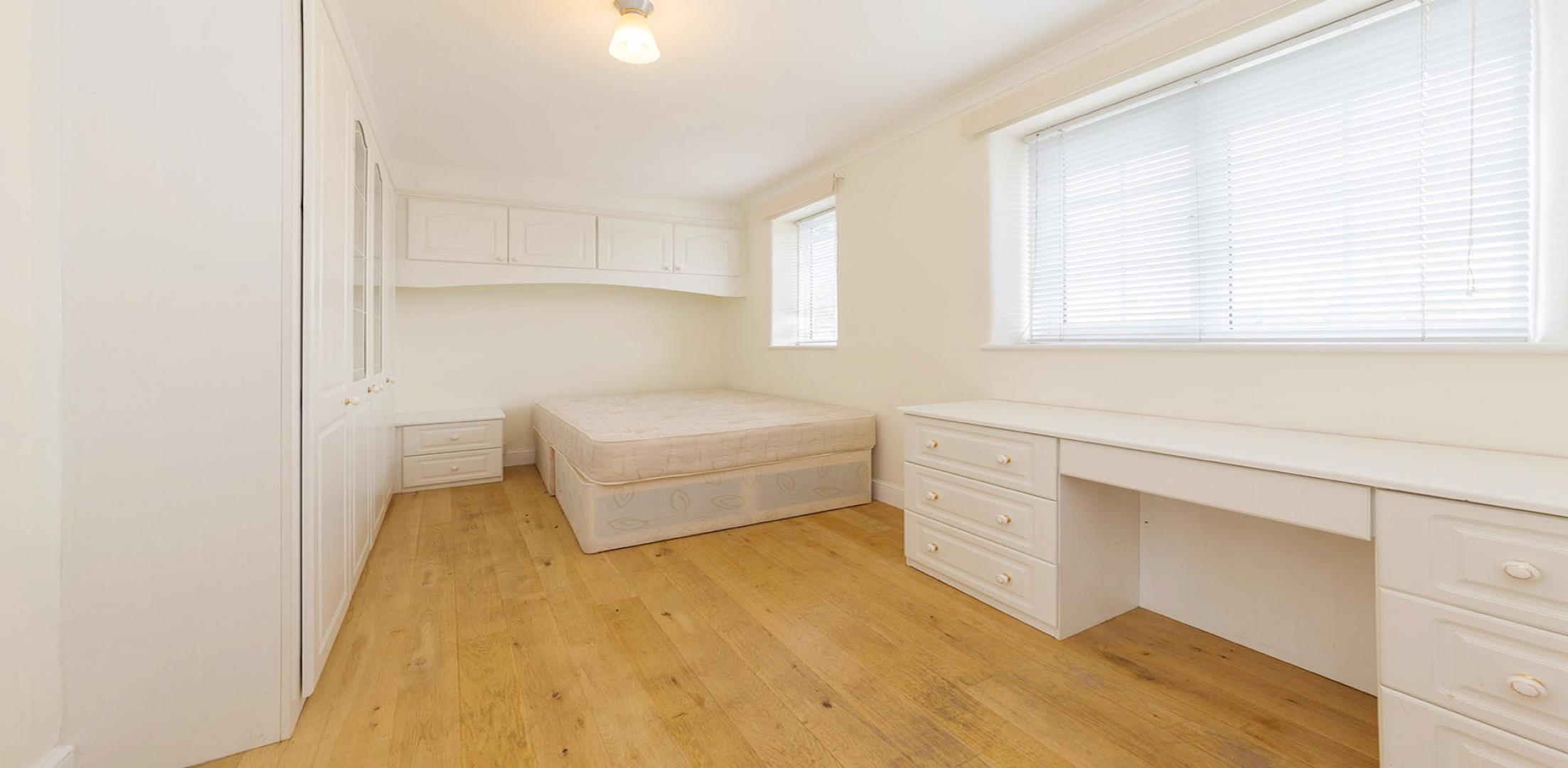 Stunning Furnished House Somerton Rd, Cricklewood
